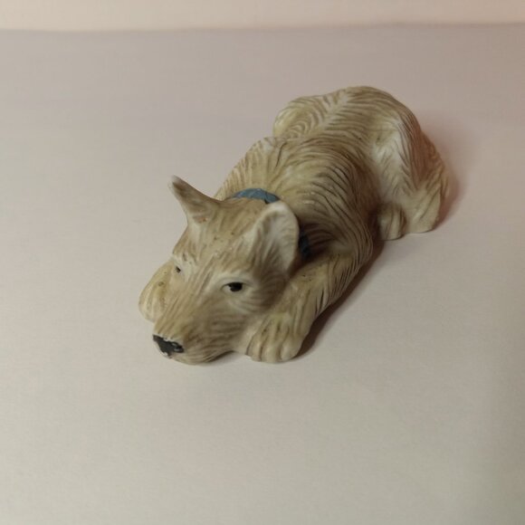 Vintage 1992 House of Lloyd  Porcelain Dog 3.5 in. Long - Picture 6 of 7